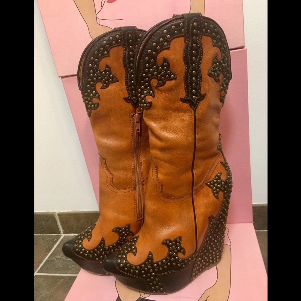 Jeffrey Campbell Giddy Up Stud